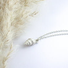 Load image into Gallery viewer, Tiny Shell Pendant