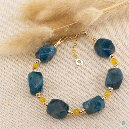 Chunky Apatite stone bracelet with yellow agate and 14k gold filled bead detail.  This bracelet is 7 inches in length with a 1 inch extension for adjustment.  It comes in a pretty gift box for safe keeping or making it perfect for gift giving Designed and Handmad