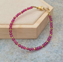 Load image into Gallery viewer, Crystal Glass Beaded Bracelet
