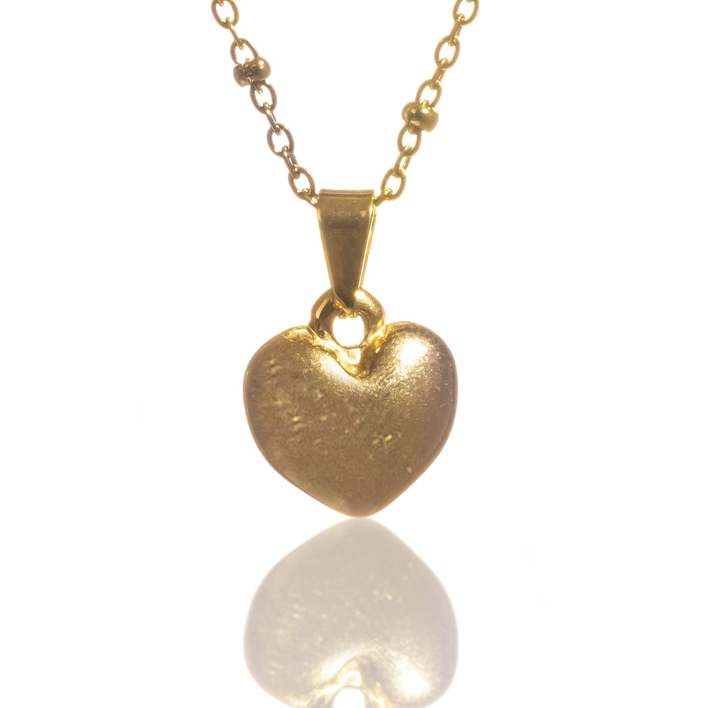 A simple pretty heart pendant on a gold plated stainless steel satellite chain, 16inches in length with a 2 inch extension chain in gold colour